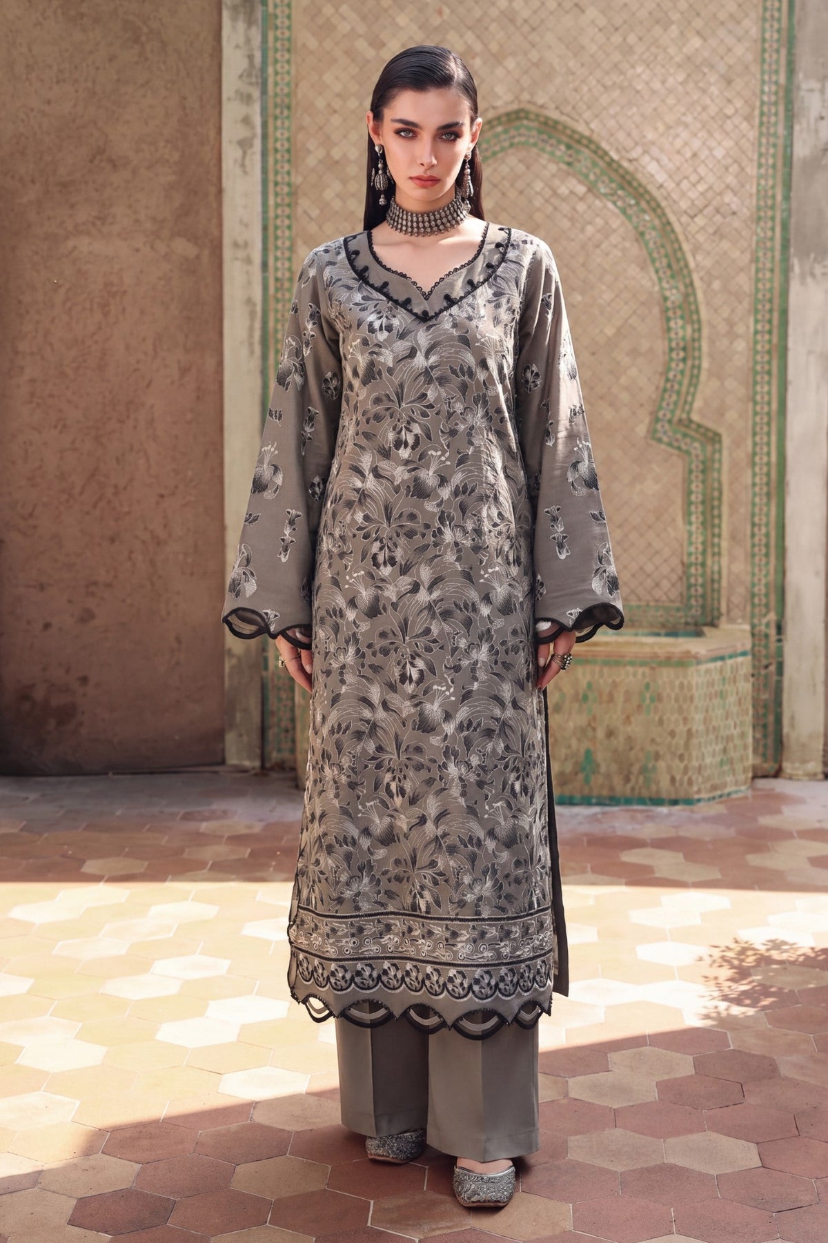 Safwa KEG-20 Olive Khaddar suit front