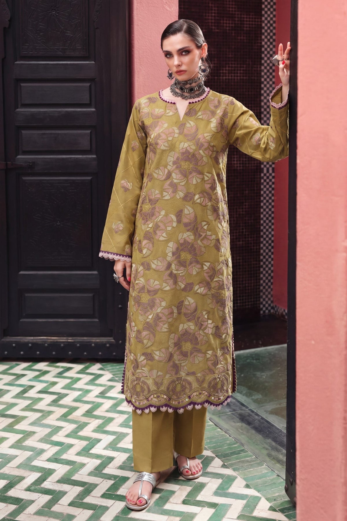 Safwa KEG-18 Olive Khaddar suit front