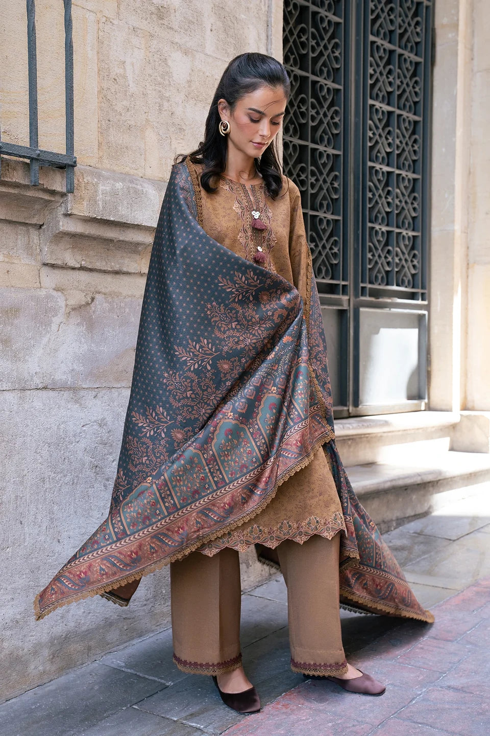 Rang Rasiya Meet Me In Istanbul – Unstitched khaddar 3-Piece Suit | OAT