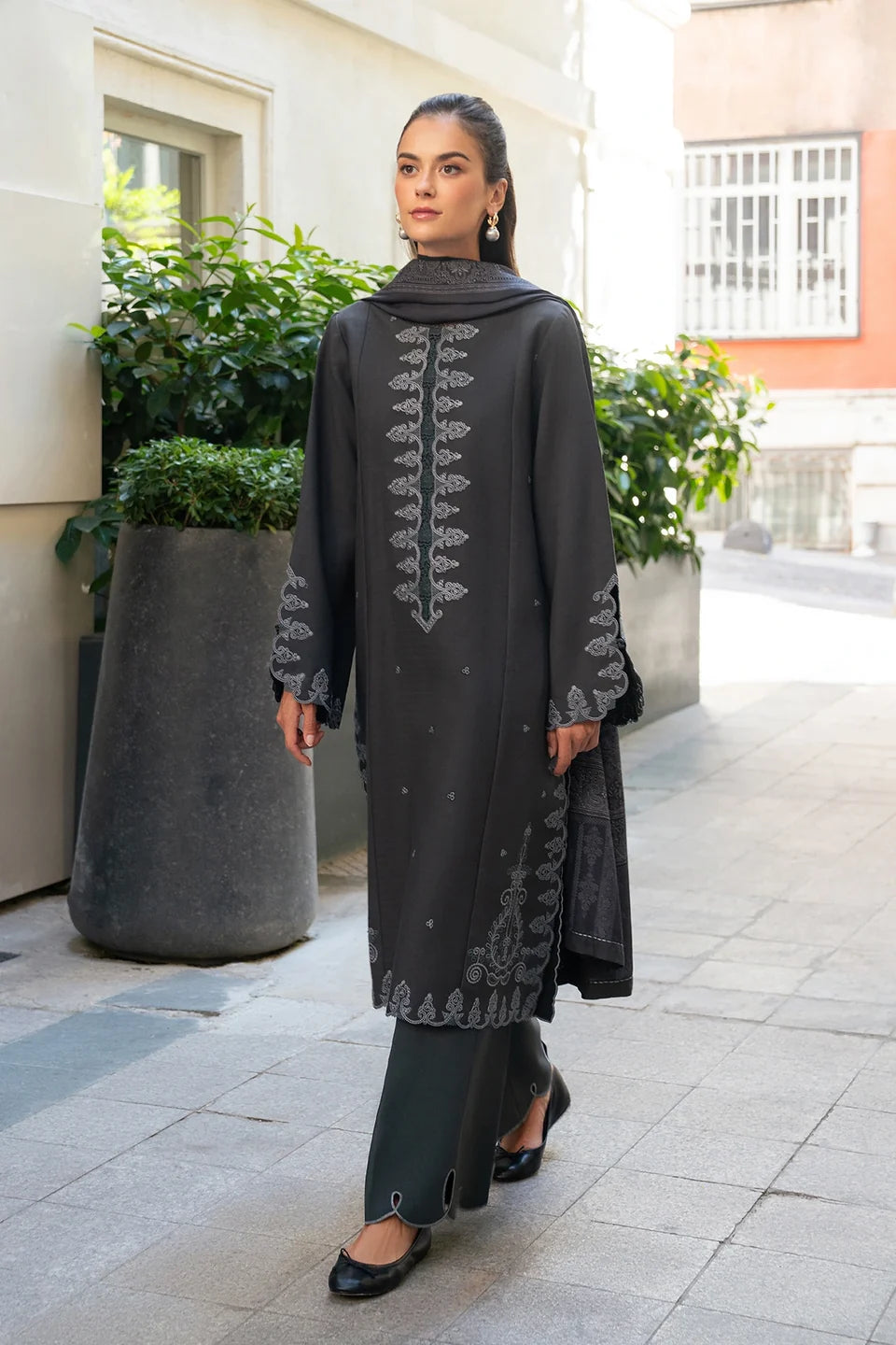 Rang Rasiya Meet Me In Istanbul – Unstitched Linen 3-Piece Suit | SLATE