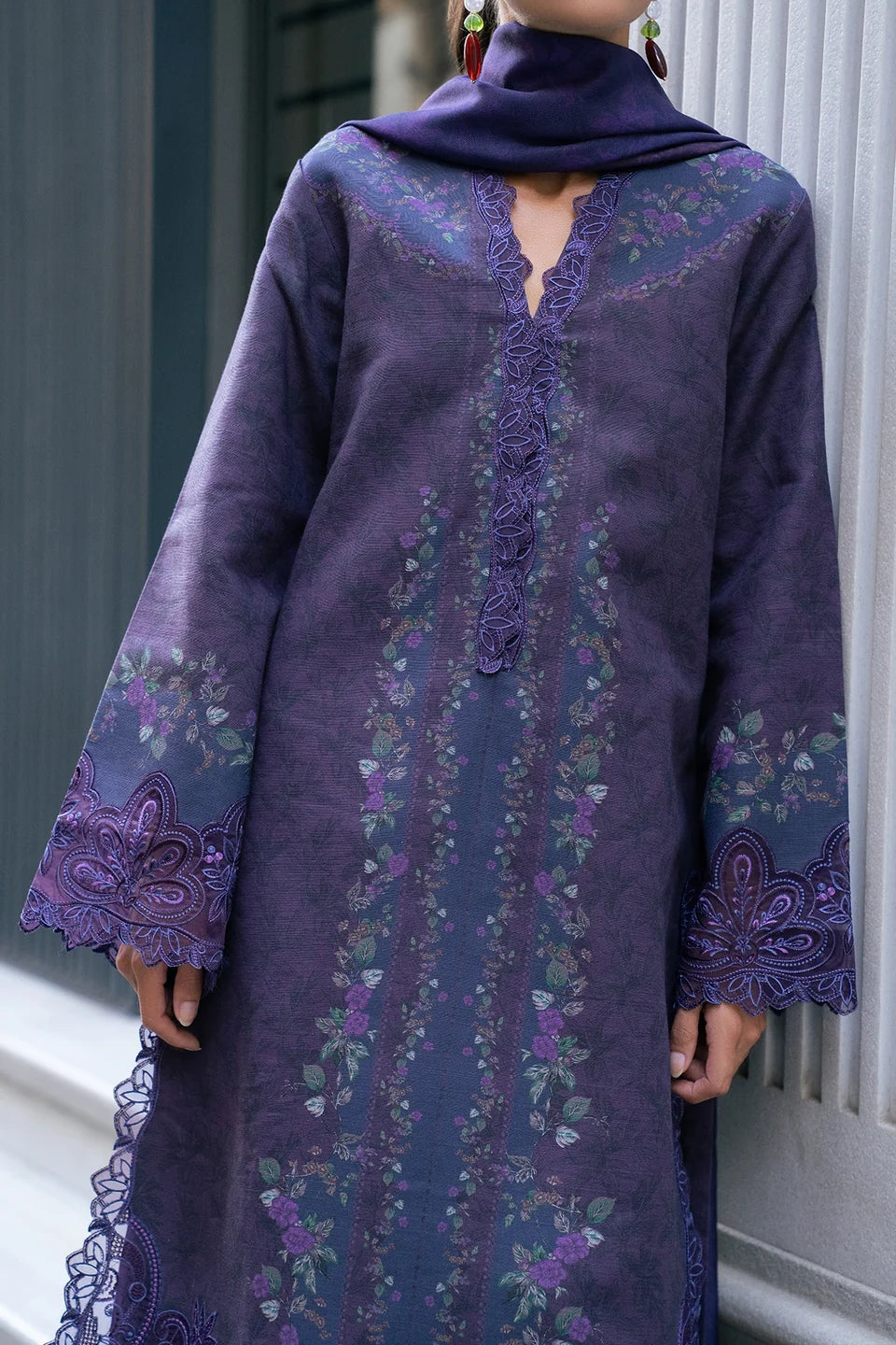 Rang Rasiya Meet Me In Istanbul – Unstitched Khaddar 3-Piece Suit | VELA