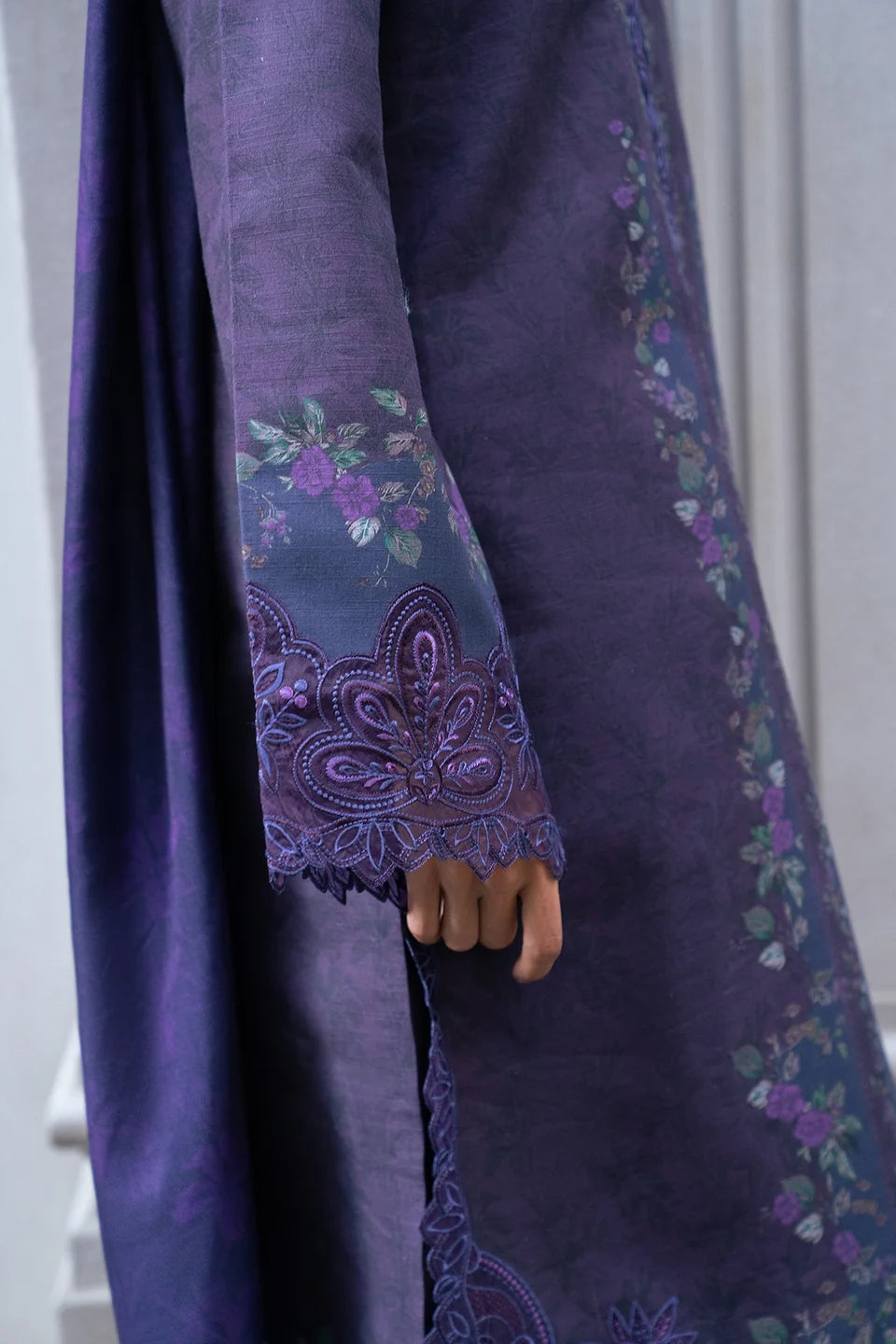 Rang Rasiya Meet Me In Istanbul – Unstitched Khaddar 3-Piece Suit | VELA