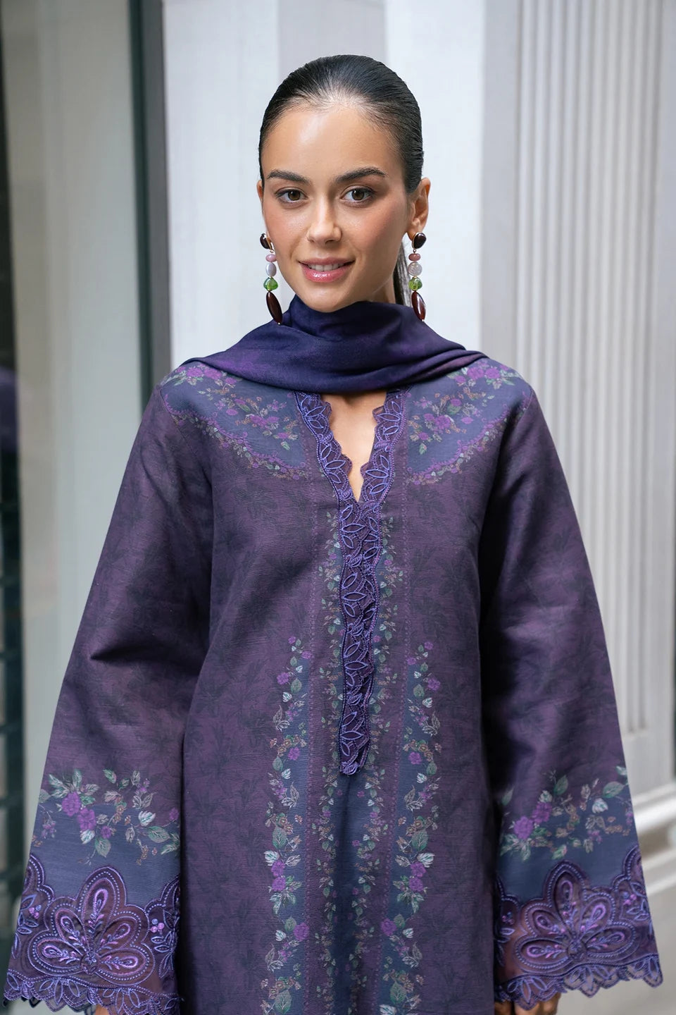 Rang Rasiya Meet Me In Istanbul – Unstitched Khaddar 3-Piece Suit | VELA