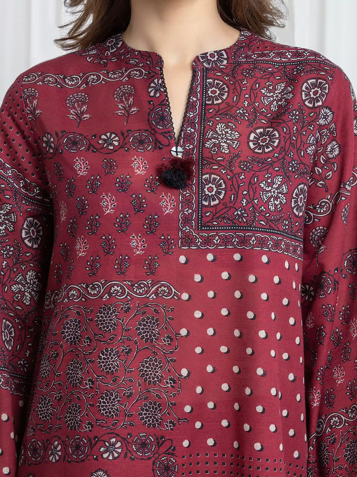Edenrobe Maroon Printed Khaddar Suit EWU6A3-37107-3P image 4