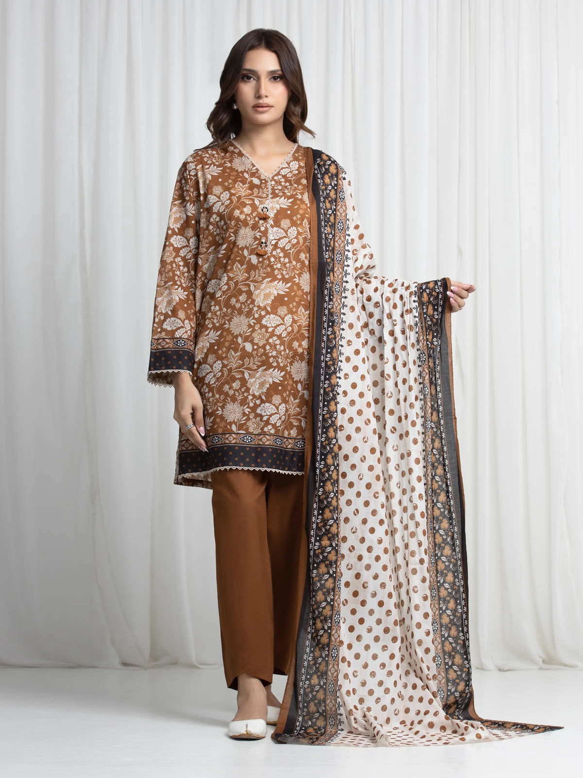 Edenrobe Bronze Printed Khaddar Suit EWU6A3-37025-3P image 1