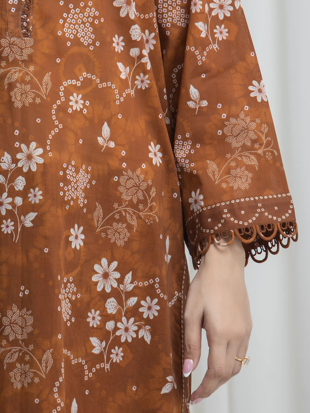 Edenrobe Brown Printed Khaddar Suit EWU6A3-37013-3P image 4