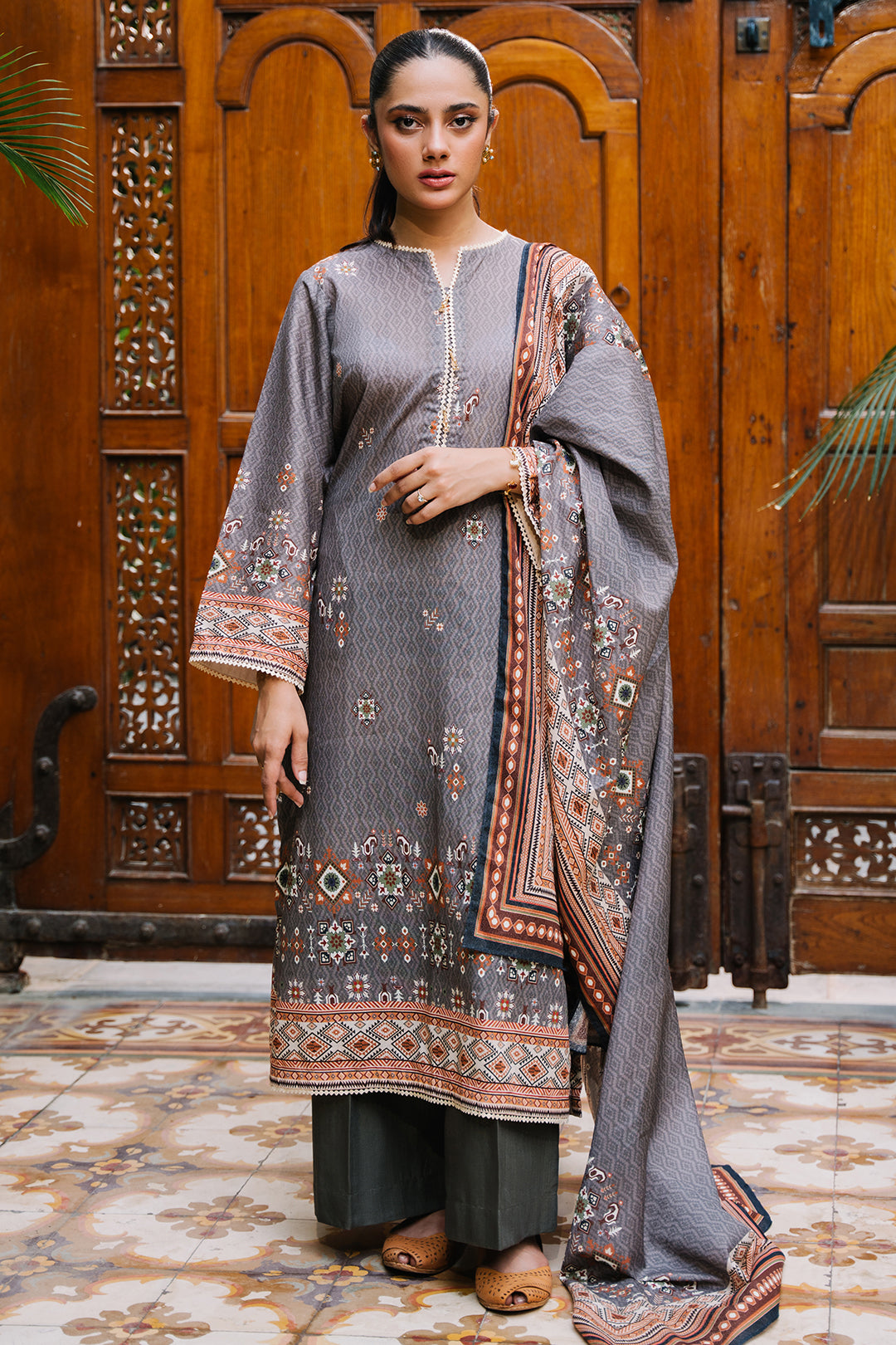 Zellbury grey printed Karandi 3 piece unstitched suit WUW24X30210 image 1