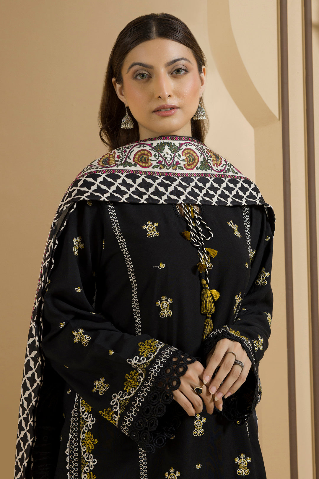 Zellbury black embroidered Linen 3 piece unstitched suit WUW25E30112 image 2