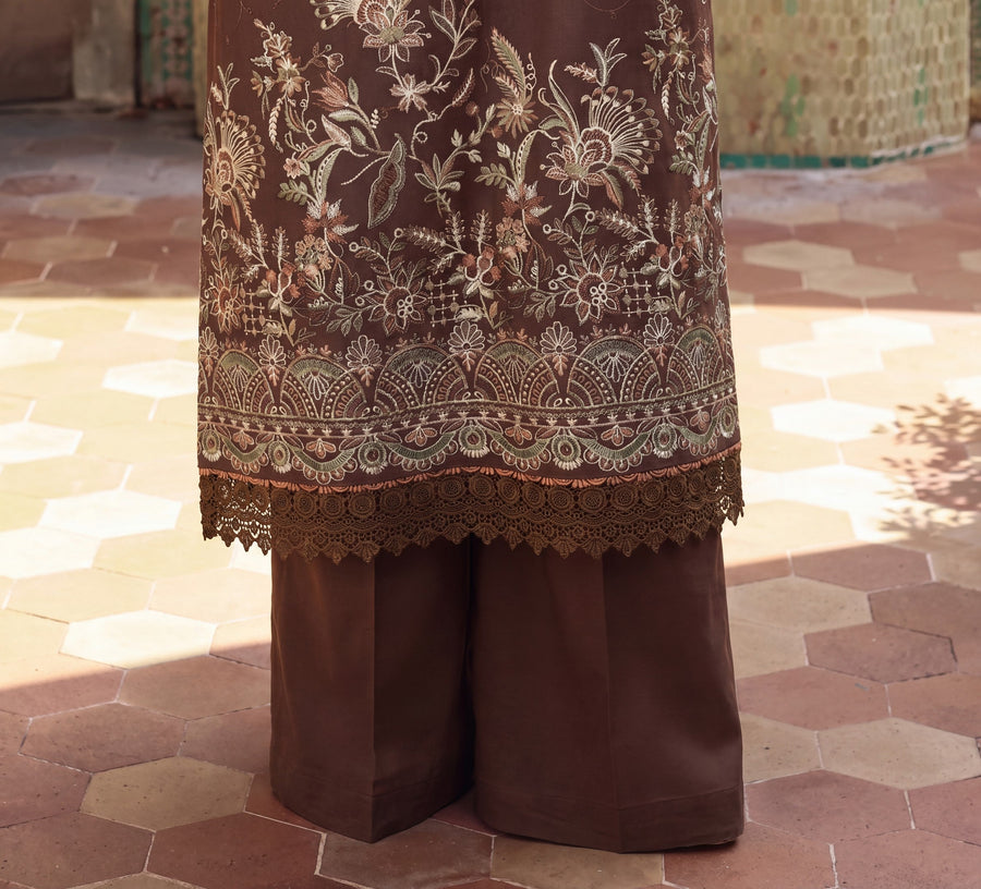 Safwa KEG-17 Olive Khaddar suit detail