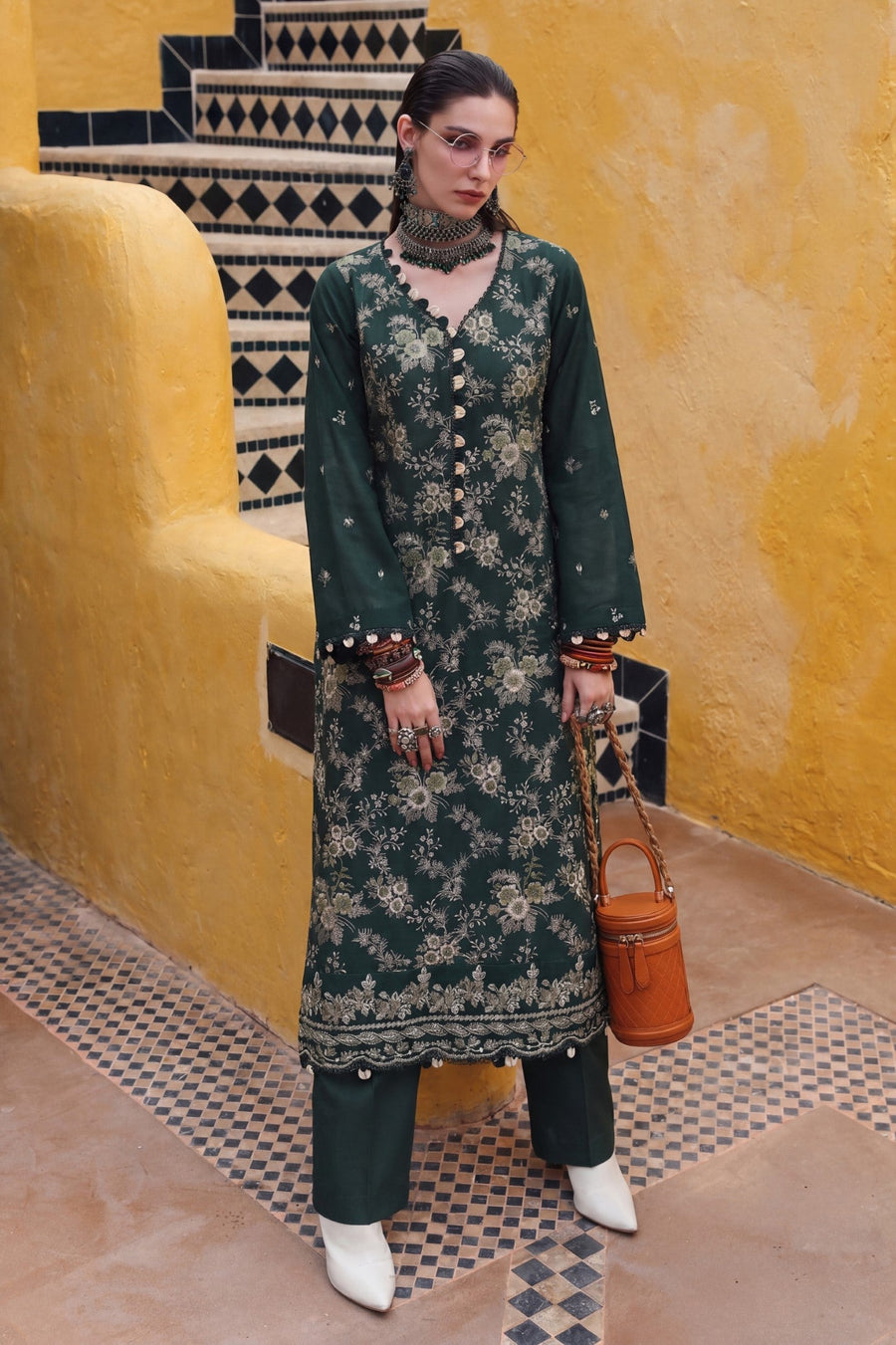 Safwa KEG-15 Olive Khaddar suit front