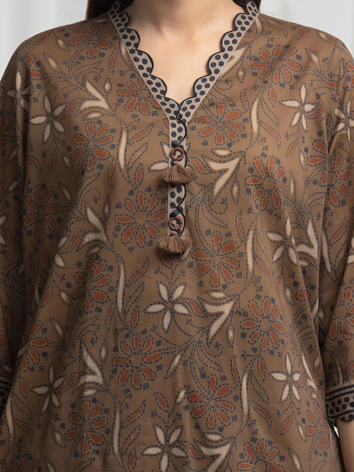 Edenrobe Dark Olive Printed Khaddar Suit – Image 3