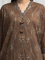 Edenrobe Dark Olive Printed Khaddar Suit – Image 3