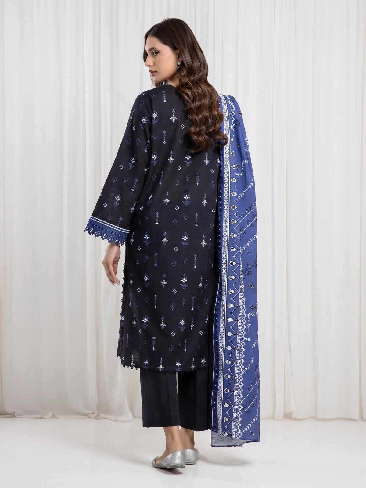 Edenrobe Black Printed Khaddar Suit 3 Piece Unstitched – Image 6