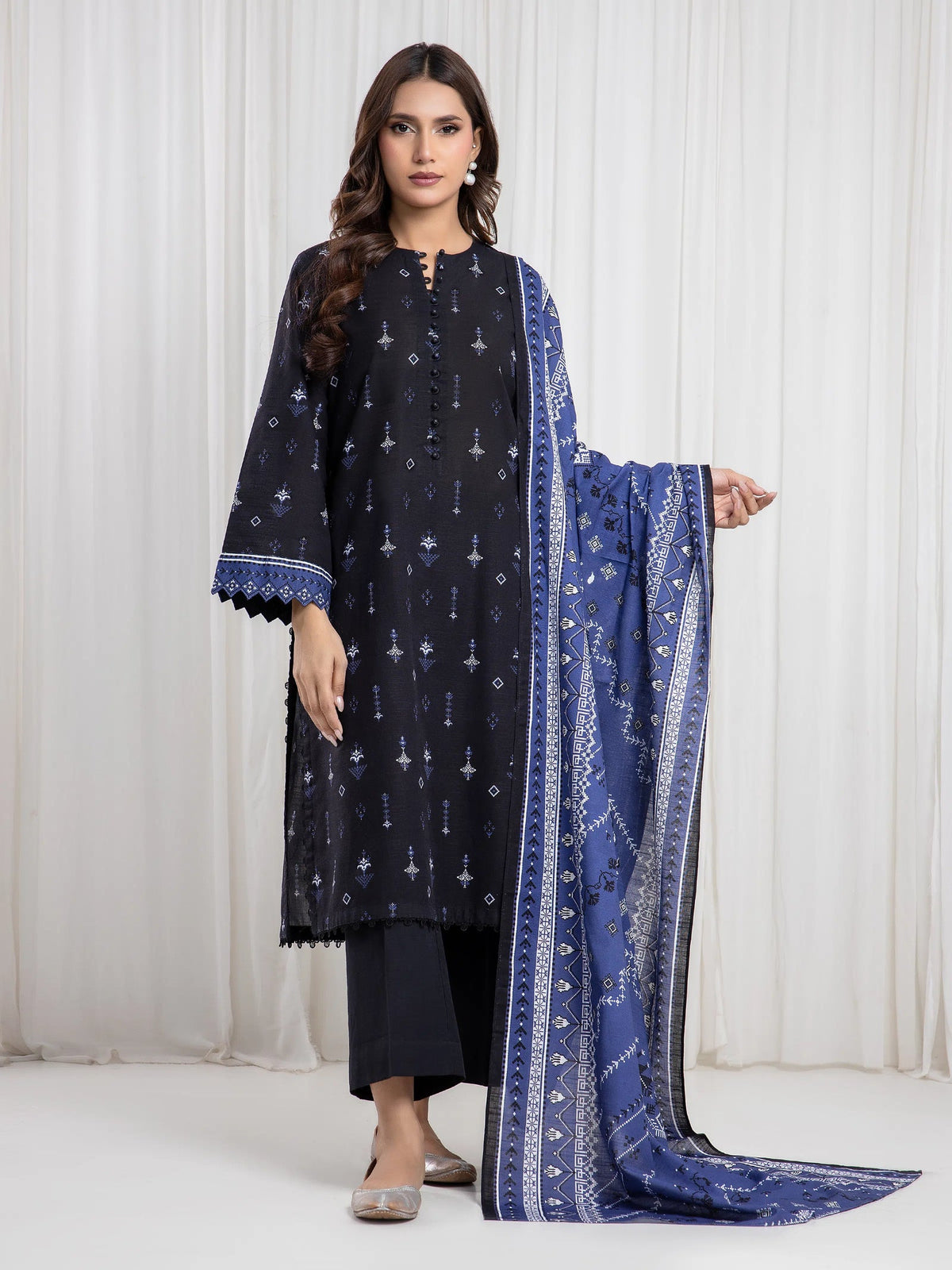 Edenrobe Black Printed Khaddar Suit 3 Piece Unstitched – Image 1