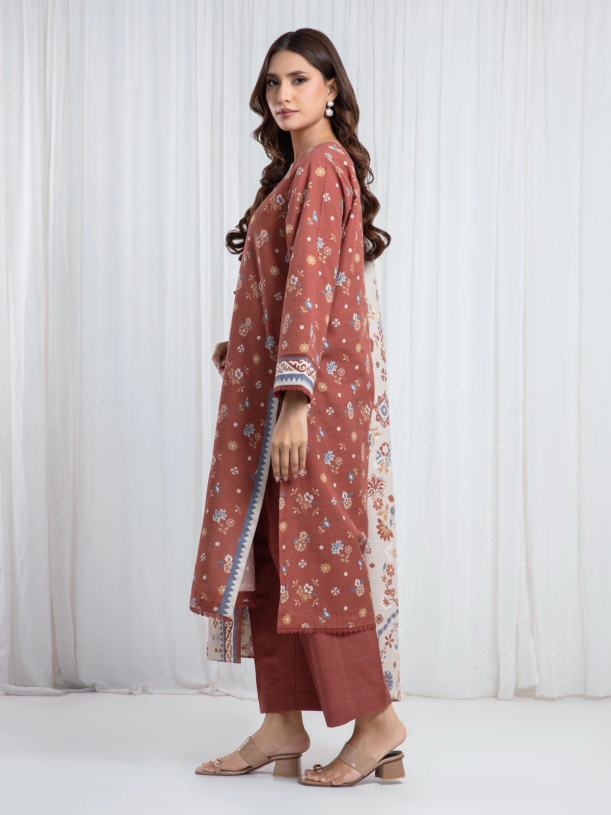Edenrobe Brown Printed Khaddar Suit Image 5