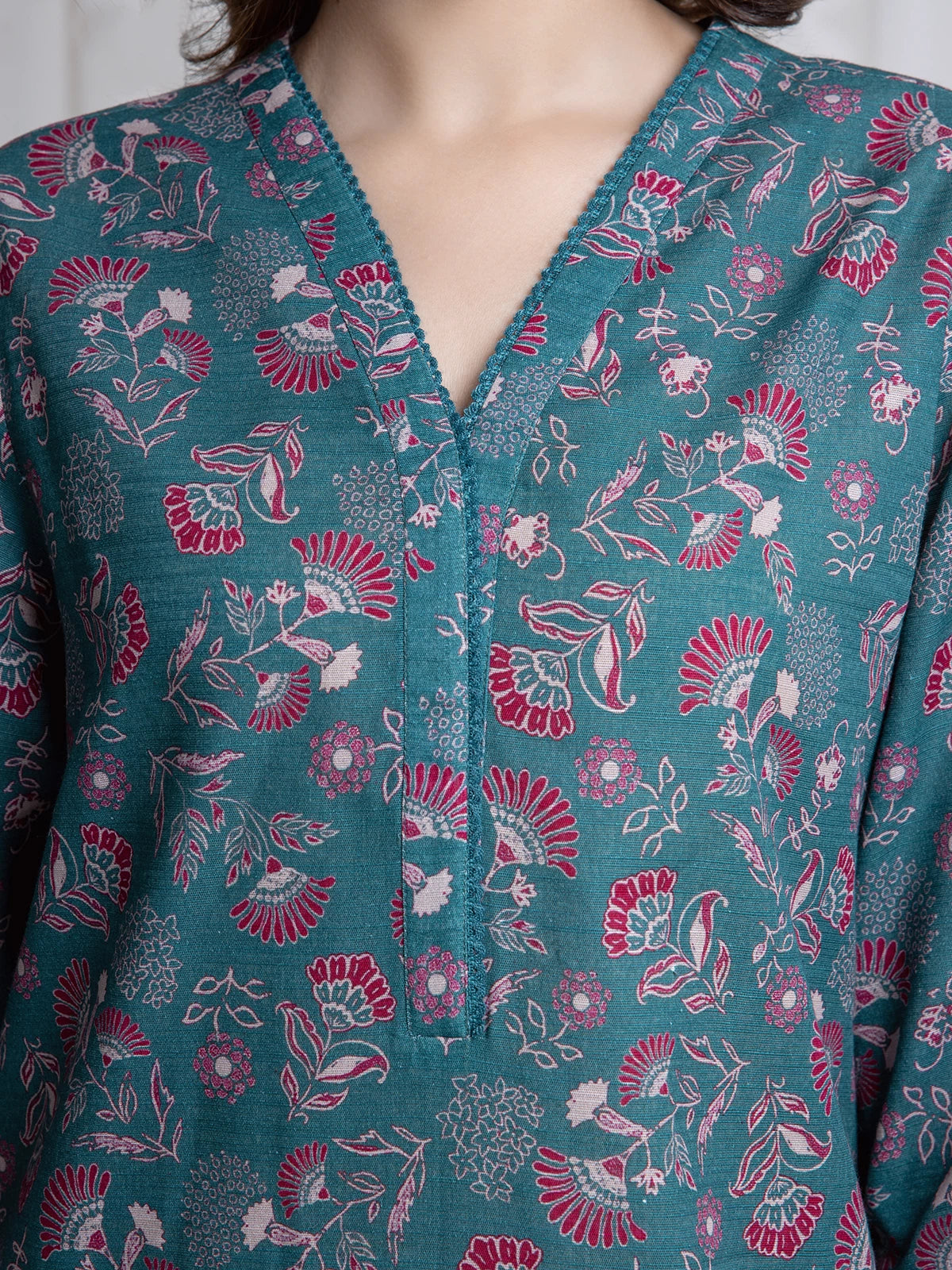 Edenrobe Teal Printed Khaddar Suit Image 3