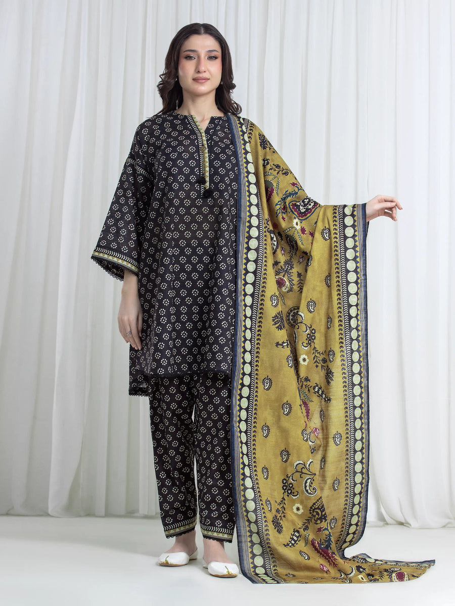 Edenrobe Black Printed Khaddar Suit Image 1