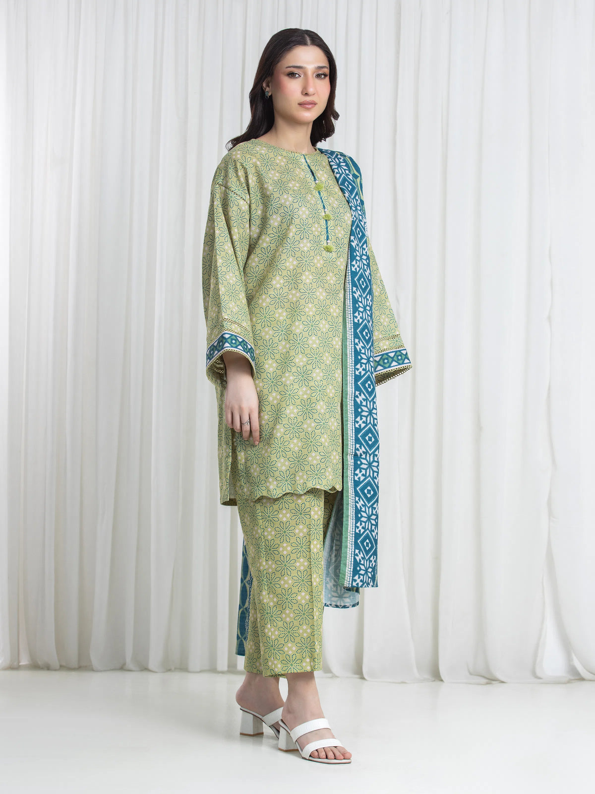 Edenrobe Lime Printed Khaddar Suit Image 5