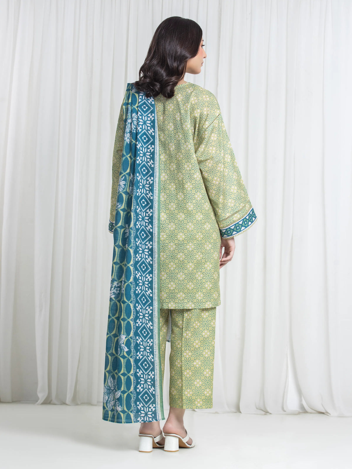 Edenrobe Lime Printed Khaddar Suit Image 6