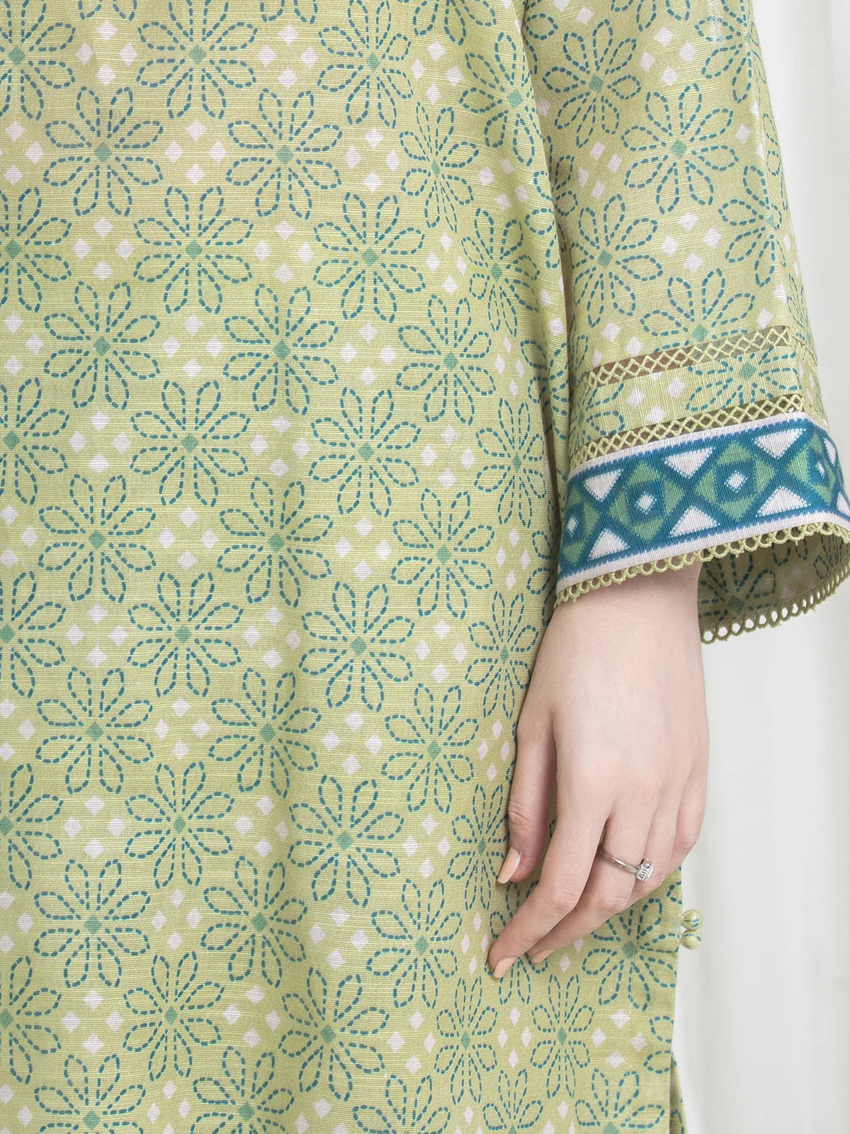 Edenrobe Lime Printed Khaddar Suit Image 4
