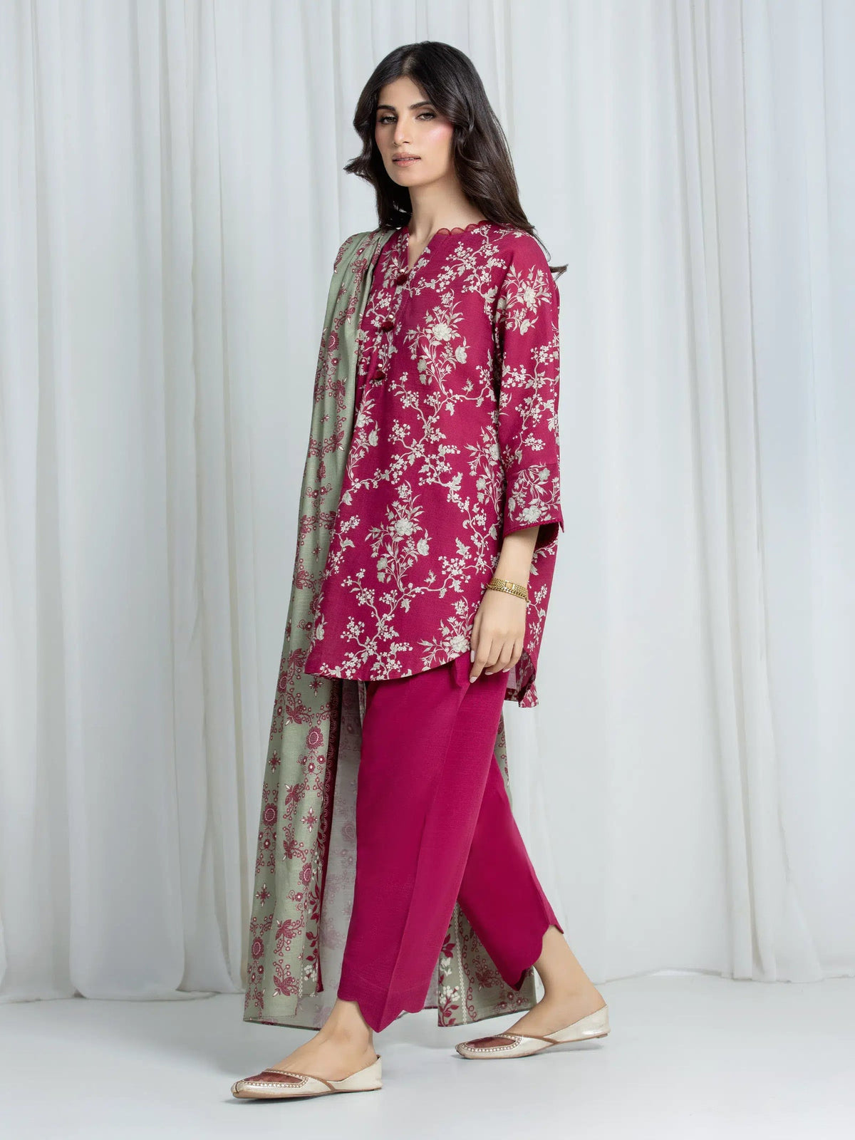 Edenrobe Dark Pink Printed Khaddar Suit 3 Piece Unstitched – Image 5