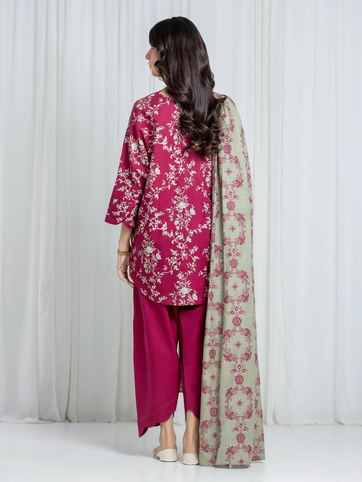 Edenrobe Dark Pink Printed Khaddar Suit 3 Piece Unstitched – Image 6