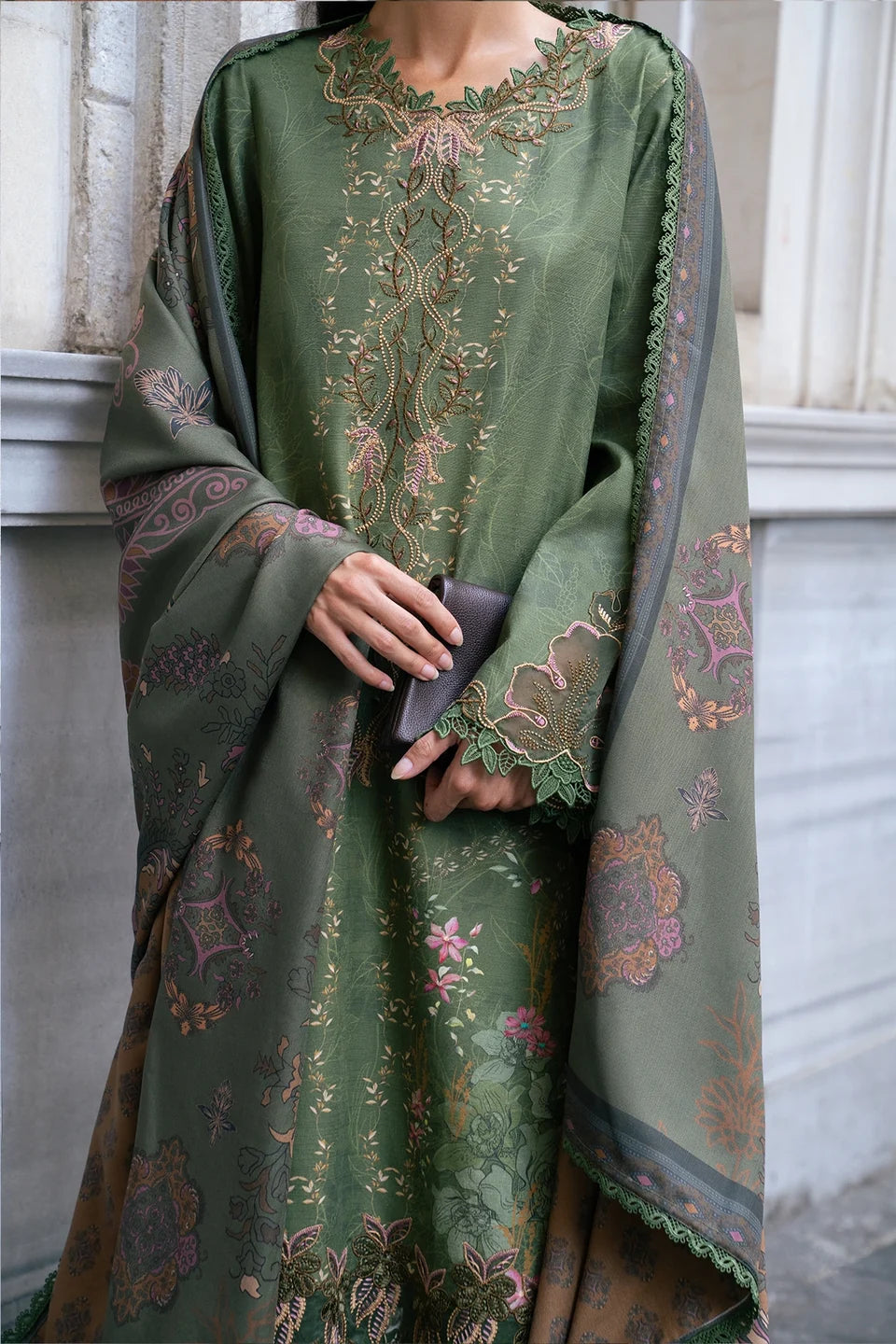 Rang Rasiya Meet Me In Istanbul – Unstitched Khaddar 3-Piece Suit | AMBER