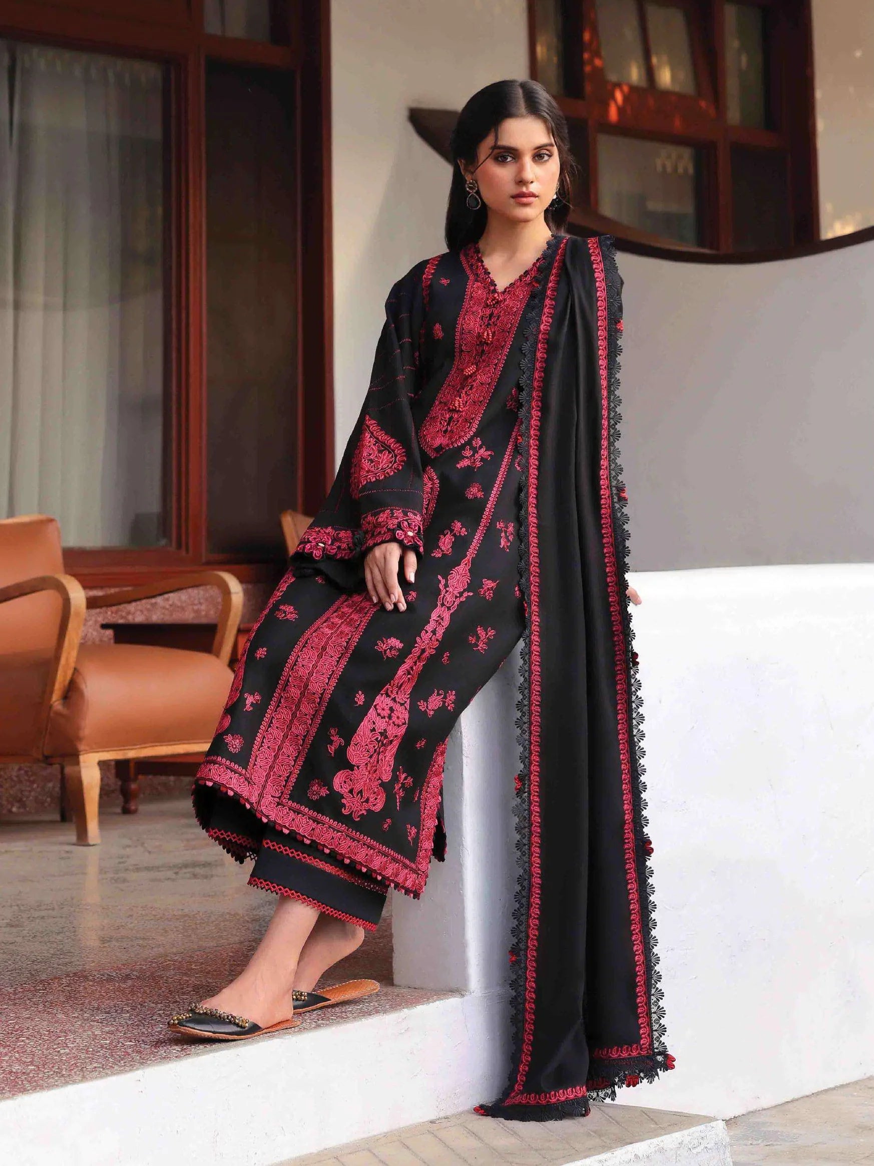 Republic Womenswear Amaris Unstitched Khaddar 3Pc Suit D-05 - Al-Zafar Fabrics