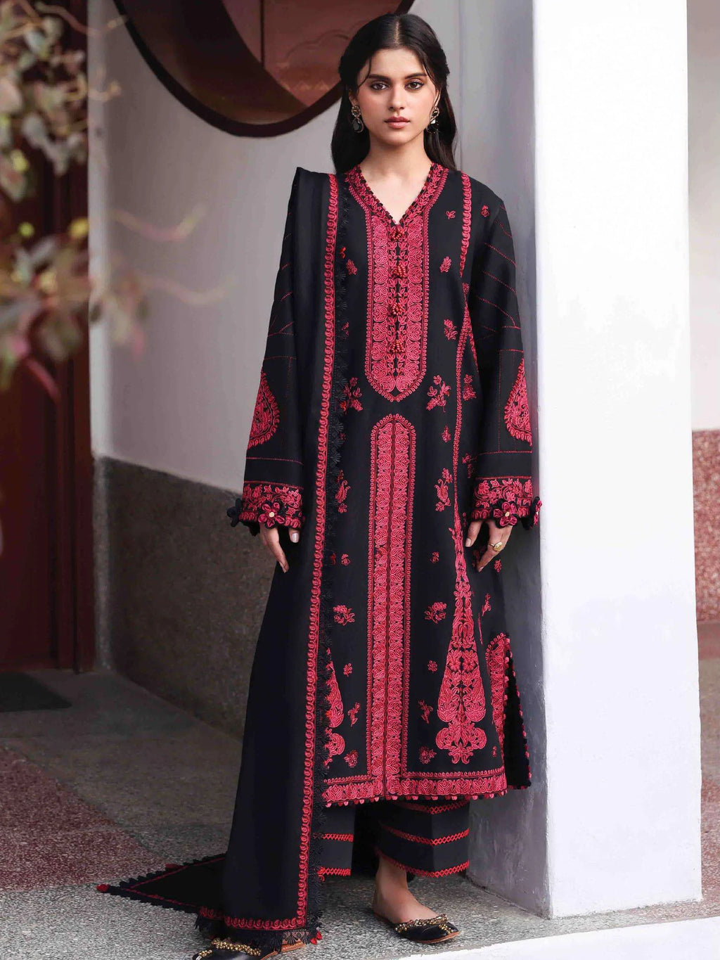 Republic Womenswear Amaris Unstitched Khaddar 3Pc Suit D-05 - Al-Zafar Fabrics