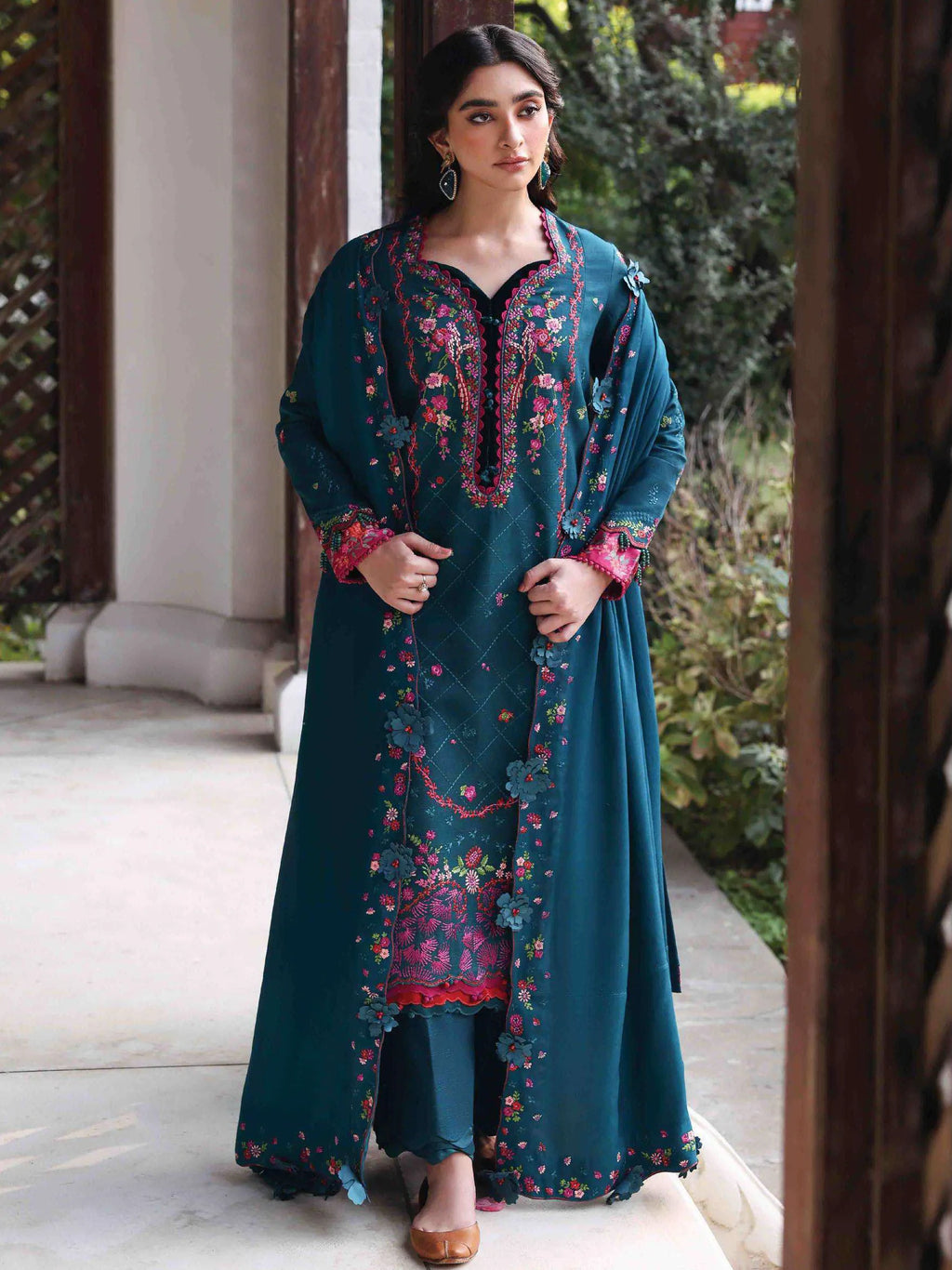 Republic Womenswear Amaris Unstitched Khaddar 3Pc Suit D-09 - Al-Zafar Fabrics