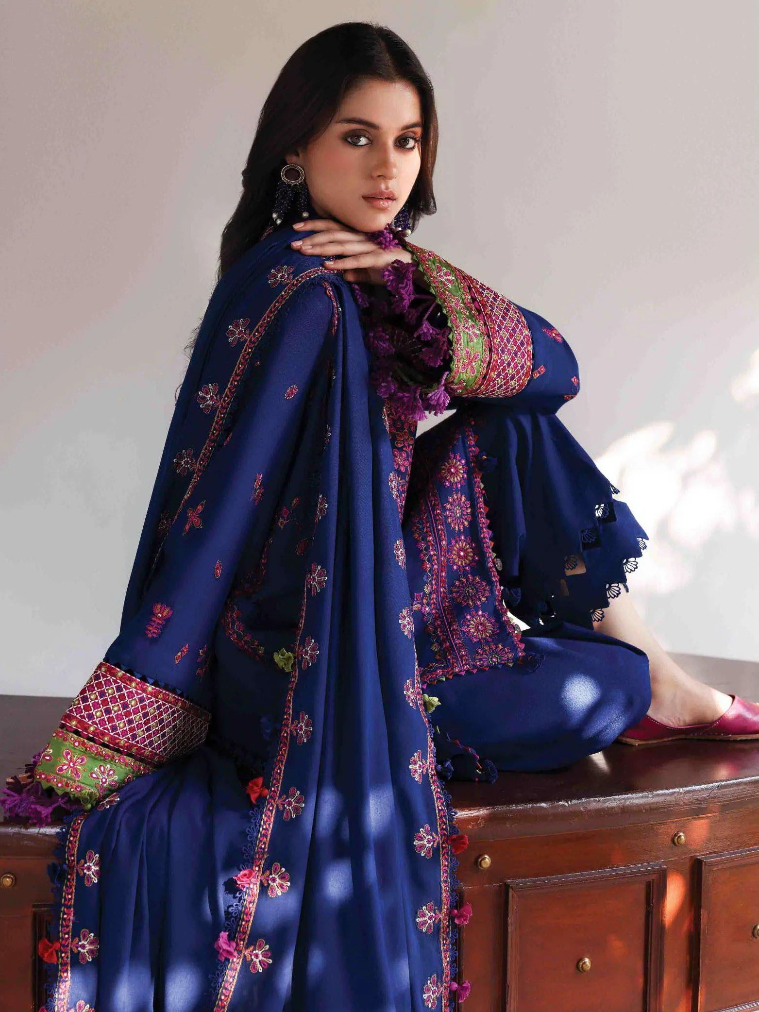 Republic Womenswear Amaris Unstitched Karandi 3Pc Suit D-10 - Al-Zafar Fabrics