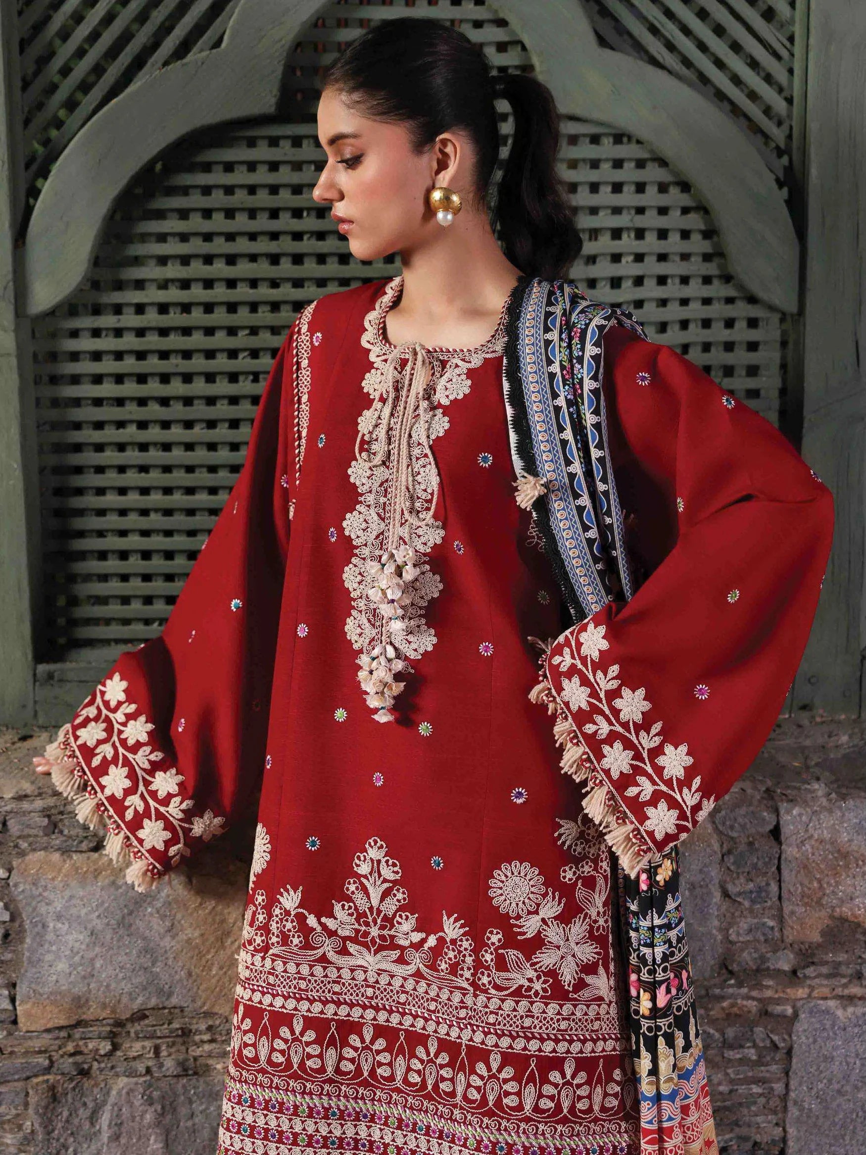 Republic Womenswear Amaris Unstitched Karandi 3Pc Suit D-13 - Al-Zafar Fabrics