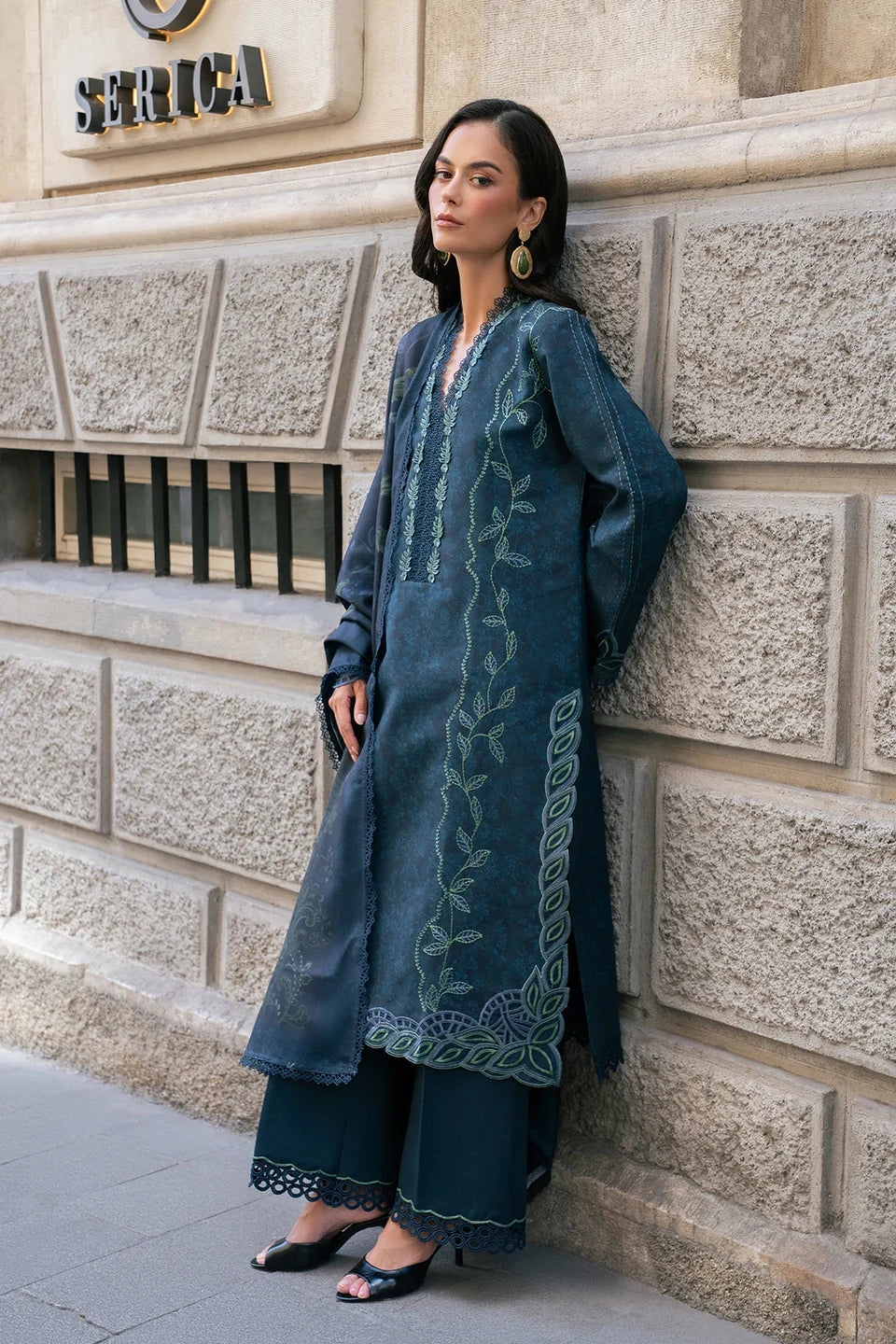 Rang Rasiya Meet Me In Istanbul – Unstitched khaddar 3-Piece Suit | DUSK