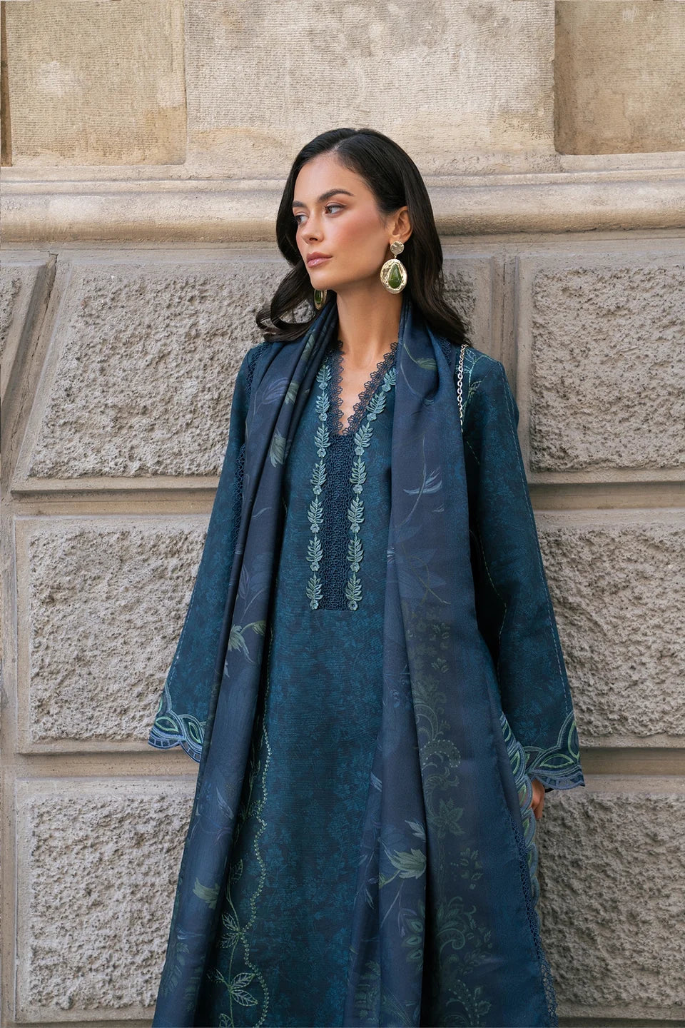 Rang Rasiya Meet Me In Istanbul – Unstitched khaddar 3-Piece Suit | DUSK