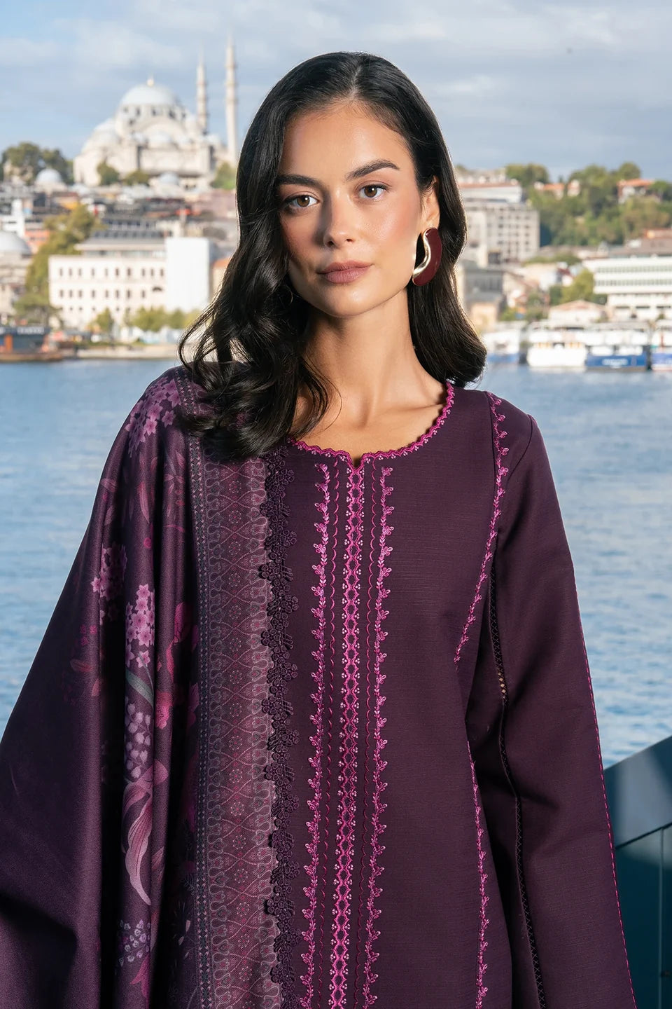 Rang Rasiya Meet Me In Istanbul – Unstitched Linen 3-Piece Suit | MAUVE