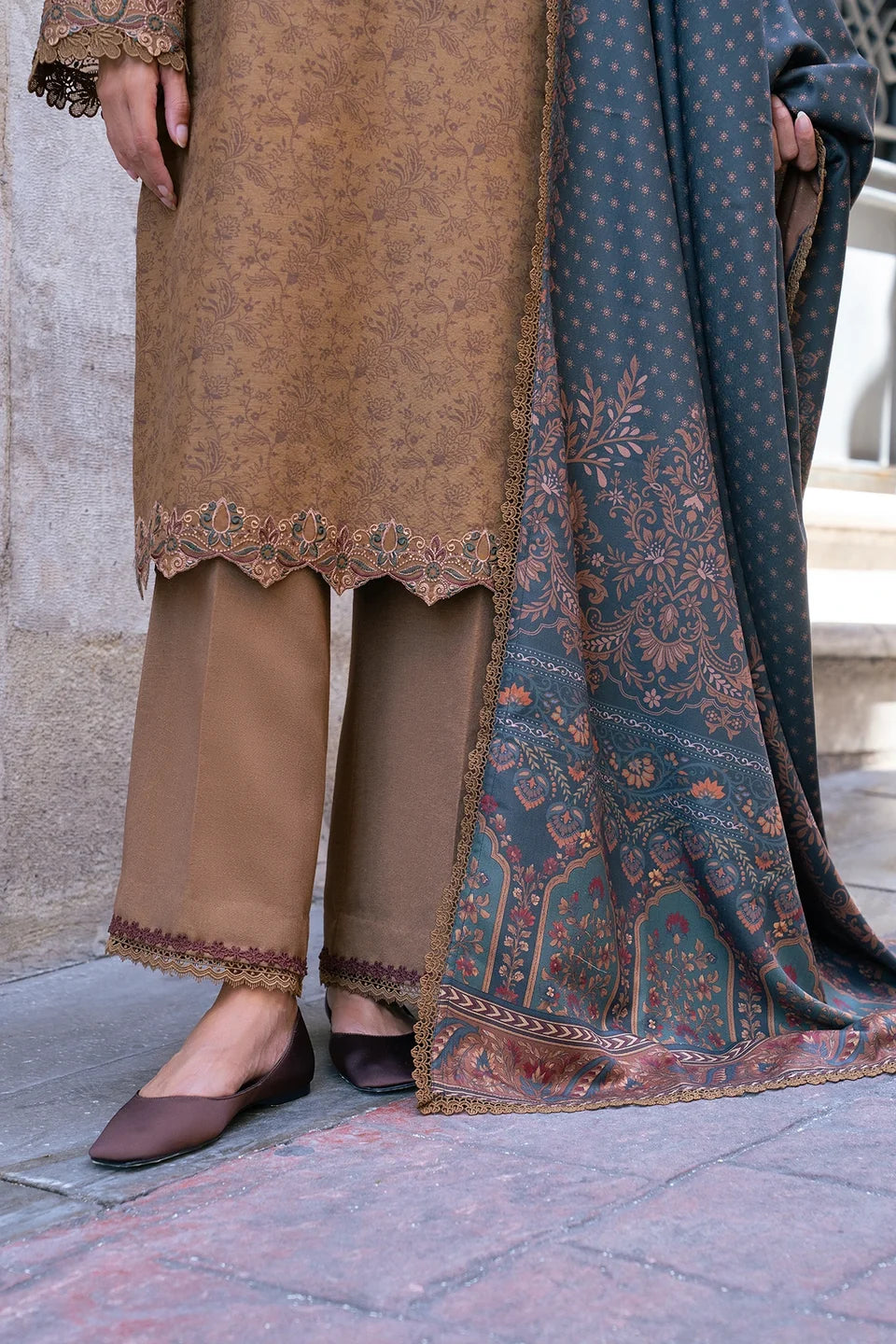 Rang Rasiya Meet Me In Istanbul – Unstitched khaddar 3-Piece Suit | OAT