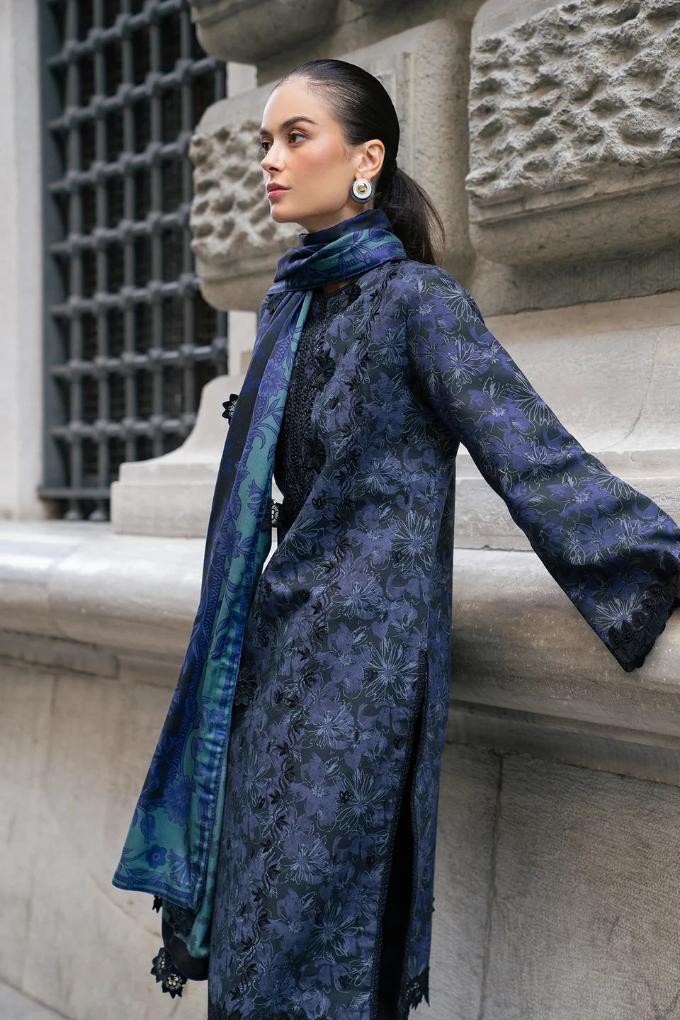 Rang Rasiya Meet Me In Istanbul – Unstitched khaddar 3-Piece Suit | RAVEN