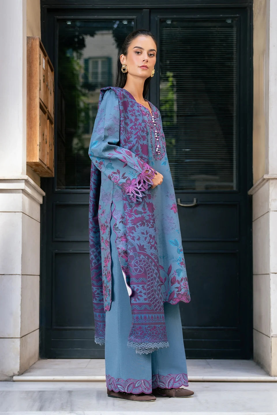 Rang Rasiya Meet Me In Istanbul – Unstitched khaddar 3-Piece Suit | SKYE