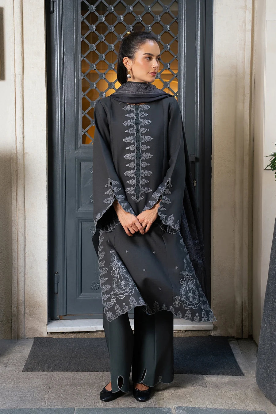 Rang Rasiya Meet Me In Istanbul – Unstitched Linen 3-Piece Suit | SLATE