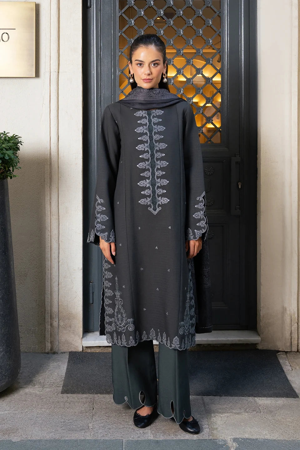 Rang Rasiya Meet Me In Istanbul – Unstitched Linen 3-Piece Suit | SLATE