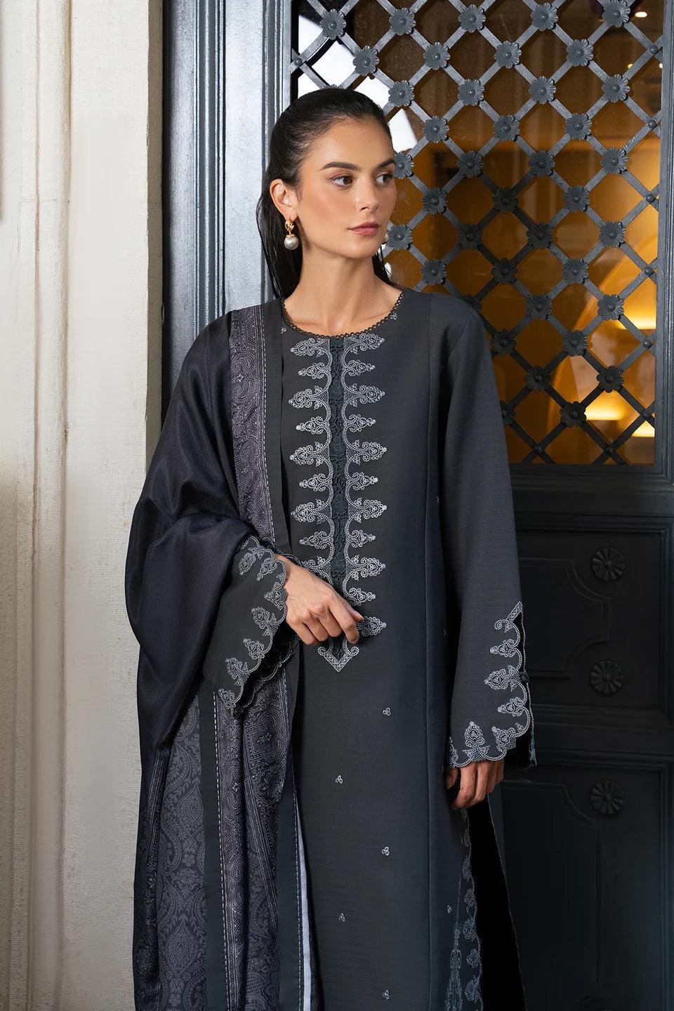 Rang Rasiya Meet Me In Istanbul – Unstitched Linen 3-Piece Suit | SLATE
