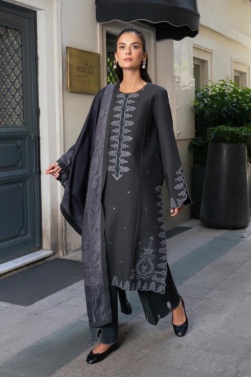 Rang Rasiya Meet Me In Istanbul – Unstitched Linen 3-Piece Suit | SLATE