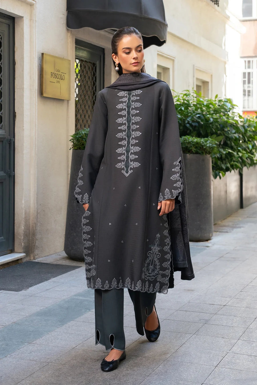 Rang Rasiya Meet Me In Istanbul – Unstitched Linen 3-Piece Suit | SLATE