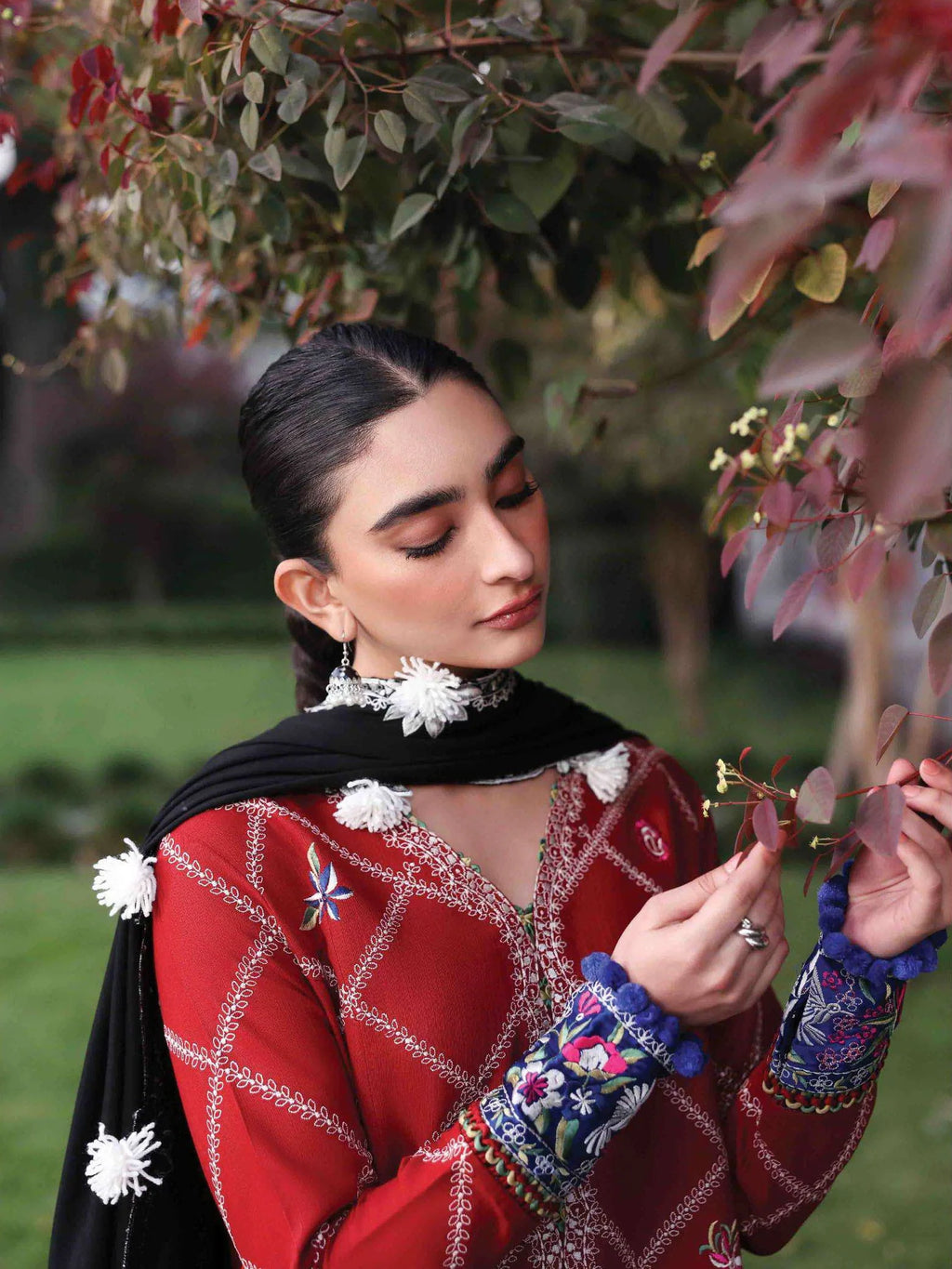 Republic Womenswear Amaris Unstitched Khaddar 3Pc Suit D-15 - Al-Zafar Fabrics