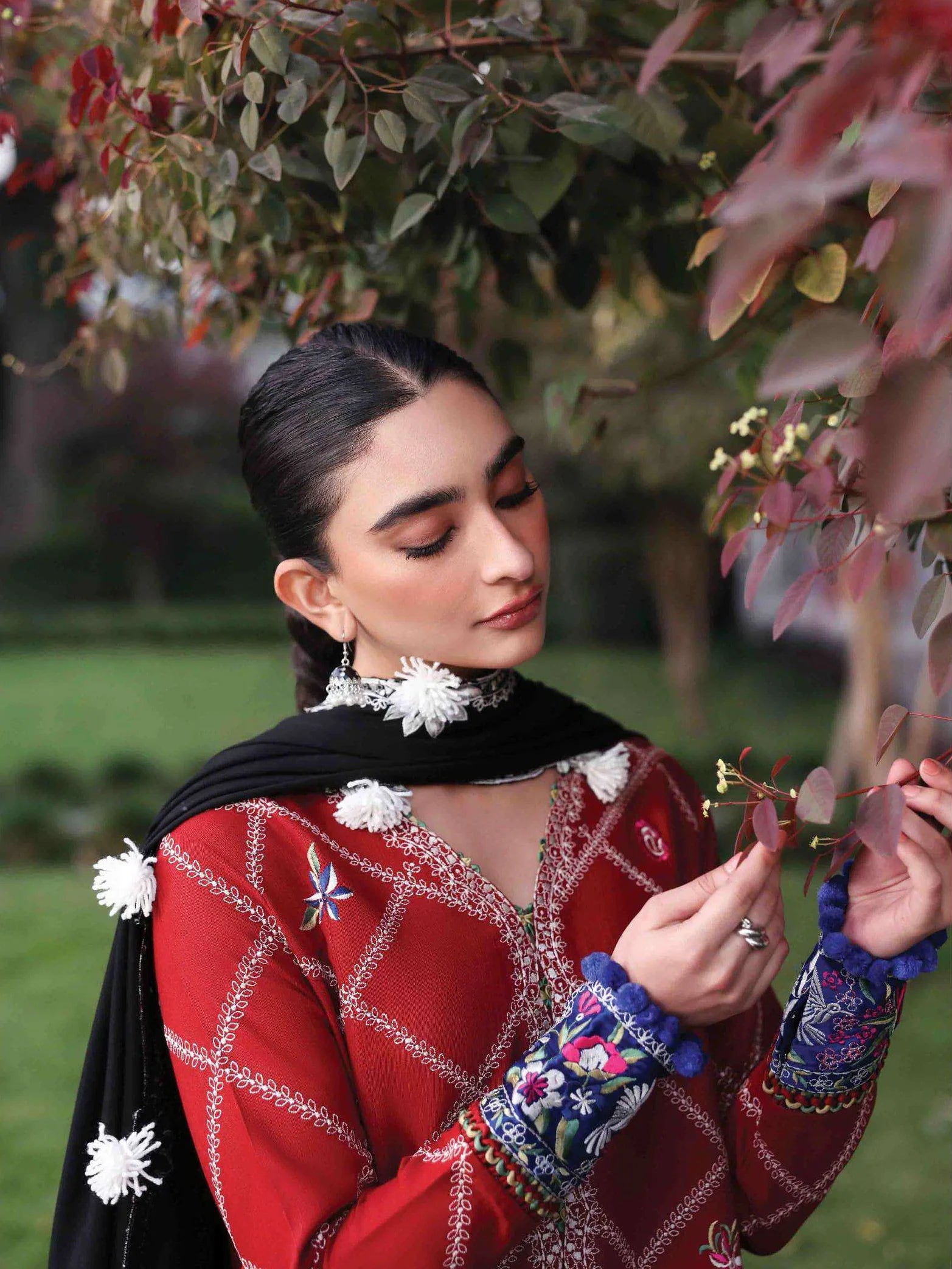 Republic Womenswear Amaris Unstitched Khaddar 3Pc Suit D-15 - Al-Zafar Fabrics