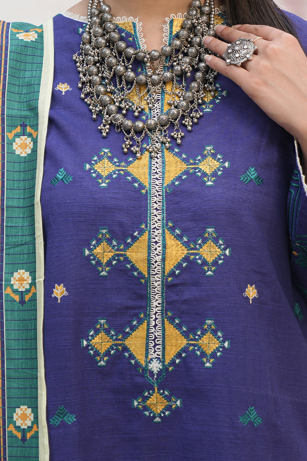 Zellbury purple with teal and mustard embroidery unstitched 3 piece suit WUW24E30406 image 4