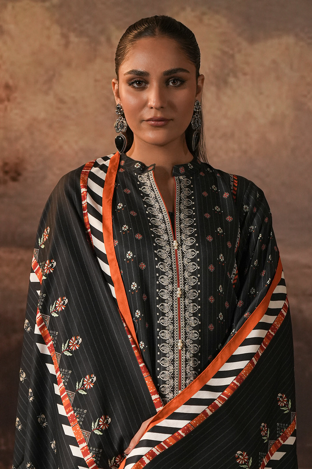 Zellbury black and rust printed Cotail 3 piece unstitched suit WUW24X30397, image 2