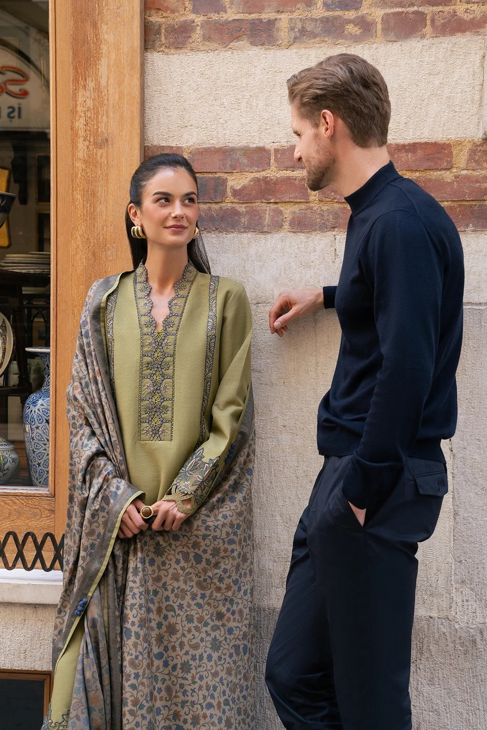Rang Rasiya Meet Me In Istanbul – Unstitched Linen 3-Piece Suit | WILLOW