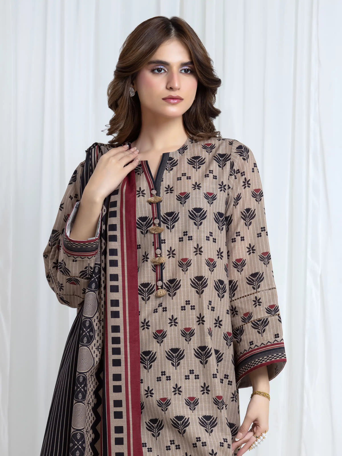 Edenrobe Khaki Printed Khaddar Suit – 3 Piece Unstitched