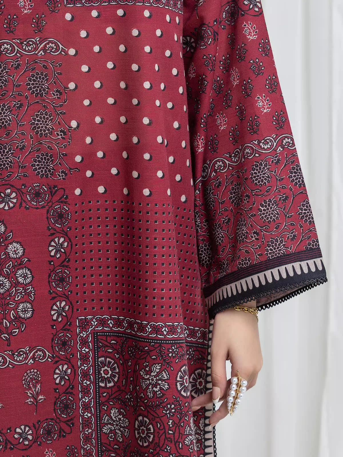 Edenrobe Maroon Printed Khaddar Suit EWU6A3-37107-3P image 3